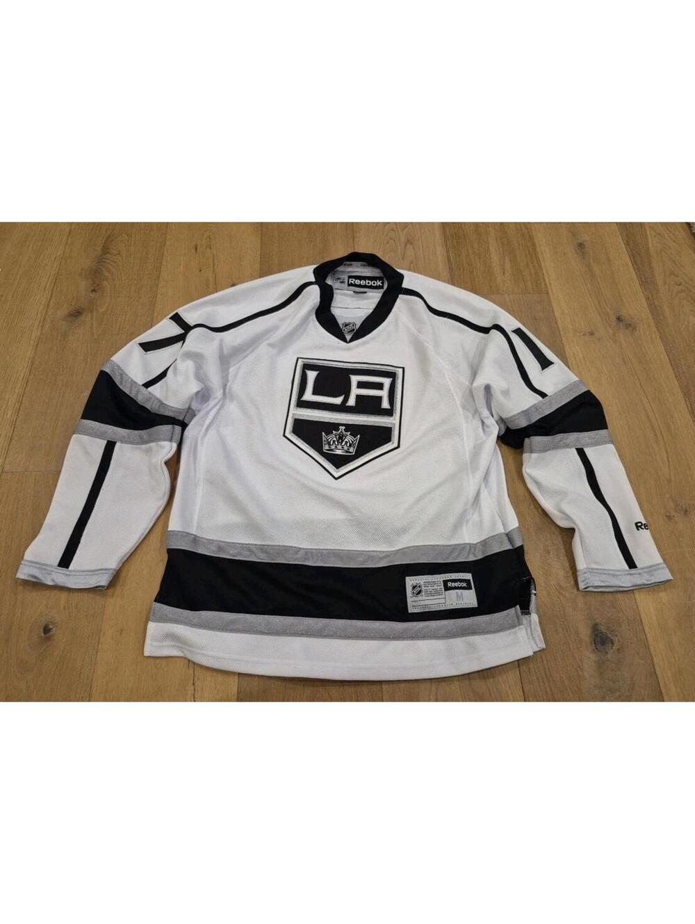 LOS ANGELES KINGS REEBOK MILAN LUCIC #17 Medium AUTOGRAPHED SIGNED Hockey Jersey